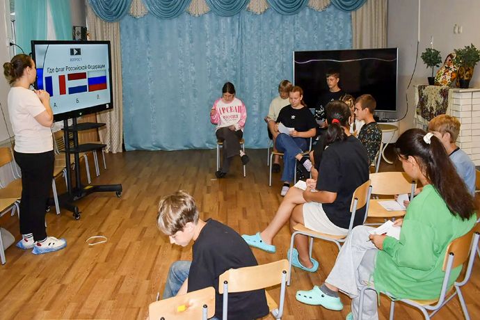 Интеллектуальная игра «Символы России» прошла в Альбатросе